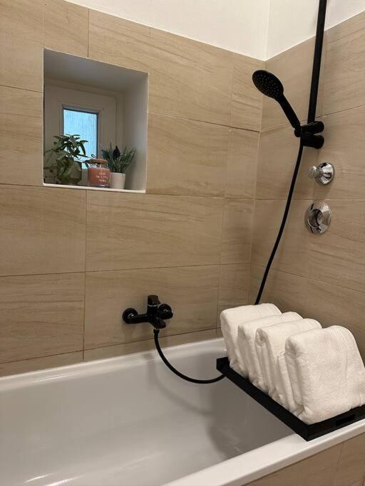 ברלין Modernes 2 Zimmer Apartment מראה חיצוני תמונה